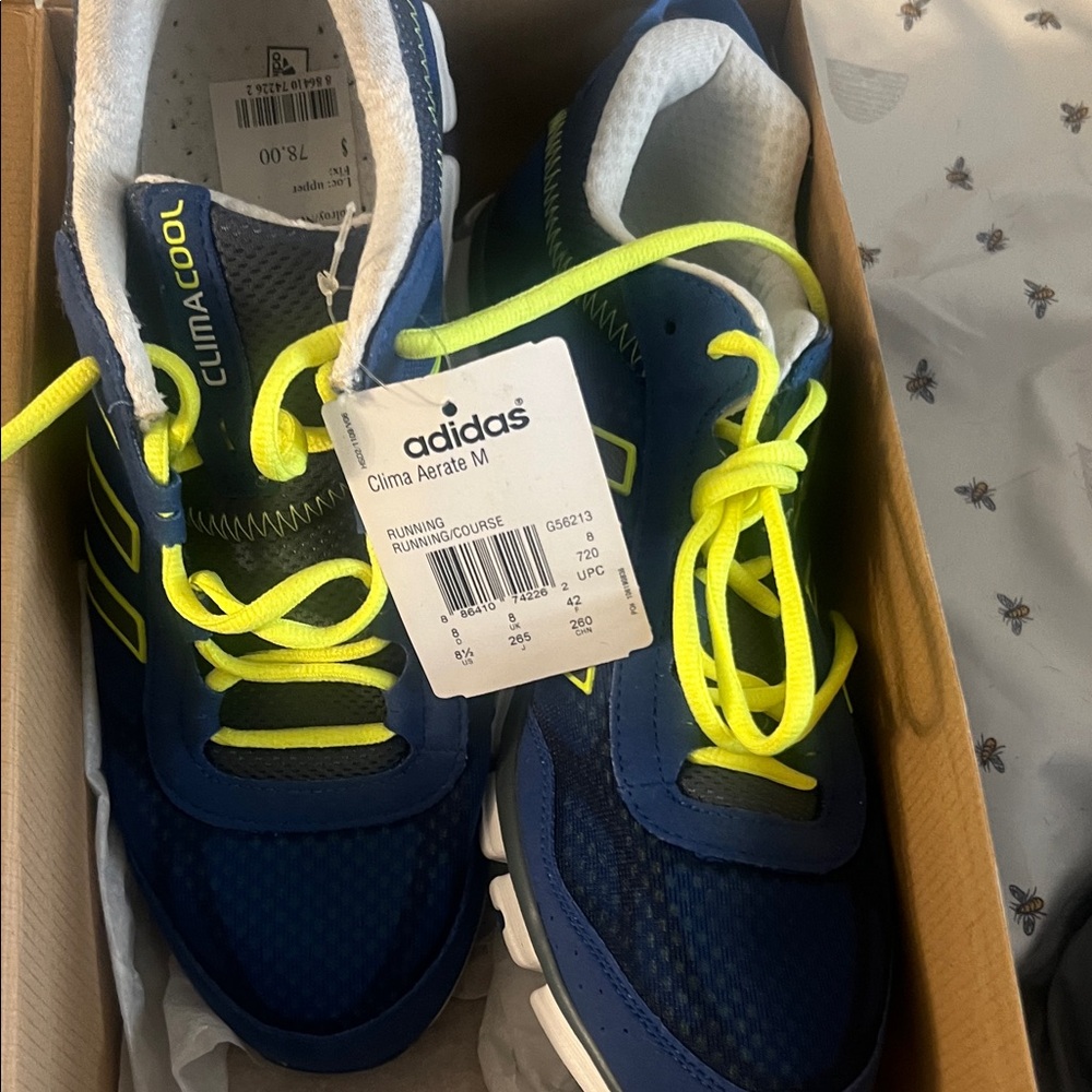 Brand new Adidas men’s clima cool running shoe Navy and Neon Green Sneakers